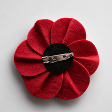 Load image into Gallery viewer, Red Poppy Felt Brooch
