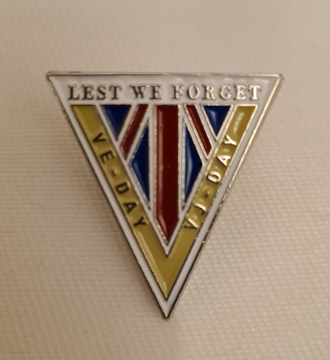 Ve Vj Day Lest We Forget Pin Badge – Empire Poppy Store