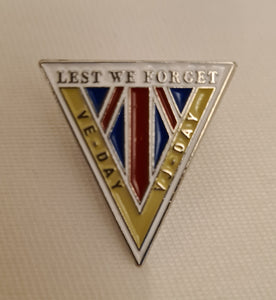 VE/VJ Day Lest We Forget Pin Badge